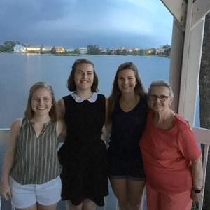 Meet your Posher, Nancy